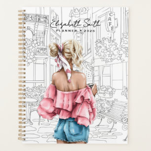 Agenda Chica joven de moda con café en París