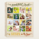 Agenda Cita de nietos multifoto para abuelos<br><div class="desc">Planificador con collage de fotos personalizados en la portada, creado con 16 de tus fotos favoritas. El diseño presenta la frase "la risa de un nieto es el sol en la casa". Está escrita en caligrafía ornamentada con corazones de amor y una paleta de color oscuro de verde oliva a...</div>