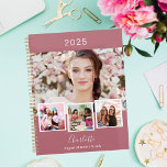 Agenda citas de collage de fotos de oro de Rosa 2025<br><div class="desc">Crea tu propio collage de fotos único. Usa cuatro,  cuatro de tu foto favorita. Personalizar y un año,  nombre y texto. Un fondo dorado rosa,  texto blanco.</div>
