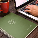 Agenda Clásico Olive Green Logo Moderno semanal<br><div class="desc">2024 semanalmente de estilo clásico,  con un logotipo personal. Logo personalizable,  año,  nombre. Elegancia subestimada. Tipografía serbia moderna y elegante. Planificador con resúmenes mensuales y hojas de planificación semanales. Contacte para obtener ayuda en la personalización.</div>