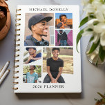 Agenda Collage de fotos White Trendy 6 al año<br><div class="desc">Descubra la combinación perfecta de funcionalidad y estilo con nuestro '2026 Yearly Planner', un regalo ideal para Navidades. Personalízalo con seis de tus fotos favoritas, y celebra los momentos más apreciados durante todo el año! Agregue su nombre en el texto de la plantilla para ese toque único. Un planificador que...</div>