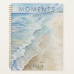 Agenda Costa costera de playa moderna<br><div class="desc">Este sencillo diseño cuenta con una suave marea que se limpia suavemente en la orilla de la arena. Perfecto para los amantes de la playa Creado por Simply Farmhouse Press.</div>