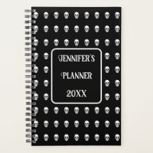 Cráneo gótico elegante 2025