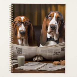 Agenda Cuidados basset hounds leyendo el periódico