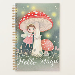 Agenda Cute Tiny hada encaramado sobre hongos