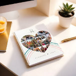 Agenda Diseño del collarín de fotos cardíacas Monograma a<br><div class="desc">Moderno planificador fotográfico de fotos de fotos de corazón con múltiples plantillas de fotos para agregar tus recuerdos de fotos favoritos. Añade tu nombre junto con tu monograma. El arcoiris divertido rosa y azul se agrega detrás del collage de fotos del corazón. En el reverso se ven múltiples fotos del...</div>