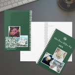 Agenda Donde las flores cuentan tu historia 🌿 tu tienda<br><div class="desc">Manténgase organizado con estilo con nuestro "Where Flowers Tell Your Story 🌿 Your Florist Shop Planner", diseñado en un entorno verde sereno con textos blancos y marcos fotográficos. 🌿 📅 La portada principal incluye el lema de su guión personalizado "Donde las flores cuentan su historia" encima del distintivo logo de...</div>
