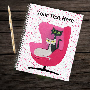 Agenda Dos Gatos Sentados en Silla Rosa de Estilo de Mita