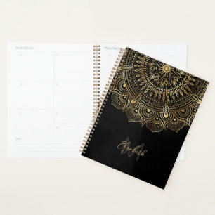 Agenda Elegante diseño floral de Mandala dorada negra