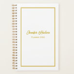 Agenda Elegante Moda Minimalista White Gold Weekner Plann<br><div class="desc">Aumente su rutina de planificación con el elegante planificador semanal de Moda Minimalista White & Gold. Diseñado para los que aprecian las cosas más finas, este planificador combina simplicidad con sofisticación, con un fondo blanco y nítido, acentuado por detalles dorados de lujo. Los sutiles acentos dorados le dan un toque...</div>