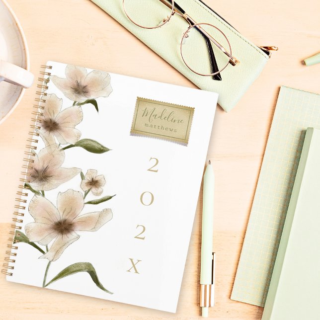 Agenda Elegante Personalizado Monograma Nombre Sello Flor (Modern monogram name wildflower shabby chic vintage floral stamp planner with script typography.)