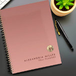 Agenda Elegante Rose Rosa Gold Year Date<br><div class="desc">Elegante medallón de oro metálico cepillado de lujo nombre de medallón de oro año Personalizado de fecha texto rosa de oro degradado fondo de cama planificador de libros</div>