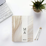 Agenda Elegante salón Monograma Waves Planner<br><div class="desc">Elegante Monograma Waves Planner. Perfecto para diseñadores,  estilistas,  salones,  peluqueros y maquilladores,  uñas y artistas Lash,  centro de bienestar y más o menos para usted. Puede seleccionar el tipo de letra,  el color y la posición individualmente "personalizando más".</div>