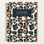 Agenda Elegante zona de leopardo de la piel animal añada<br><div class="desc">Imagen digital moderna de piel de leopardo en una elegante paleta de tierra cálida de color negro, naranja, amarillo, verde y beige . Sobreposición de franja negra.con texto completamente personalizable en letra blanca clásica. La columna vertebral es negra con letra en negrita blanca. Guay y femenino y elegante, Disponible en...</div>