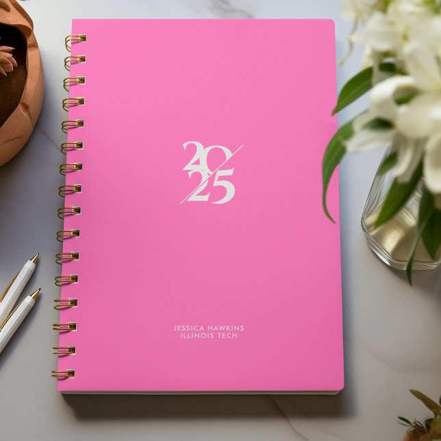 Agenda Espiral de año dividido rosado caliente semanal (Subido por el creador)