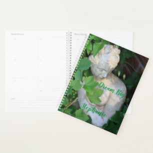 Agenda Estatua de la Mujer en el Jardín Verde de la Natur