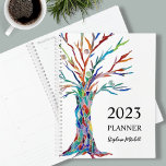 Agenda Estilo personalizado<br><div class="desc">Este único Planner cuenta con un colorido árbol de mosaicos. Personalizable fácil con tu nombre y año. Utilice la Herramienta de diseño para cambiar el tamaño,  estilo o color del texto. Porque creamos nuestra obra de arte no encontrarás esta imagen exacta de otros diseñadores. Original Mosaico © Michele Davies.</div>