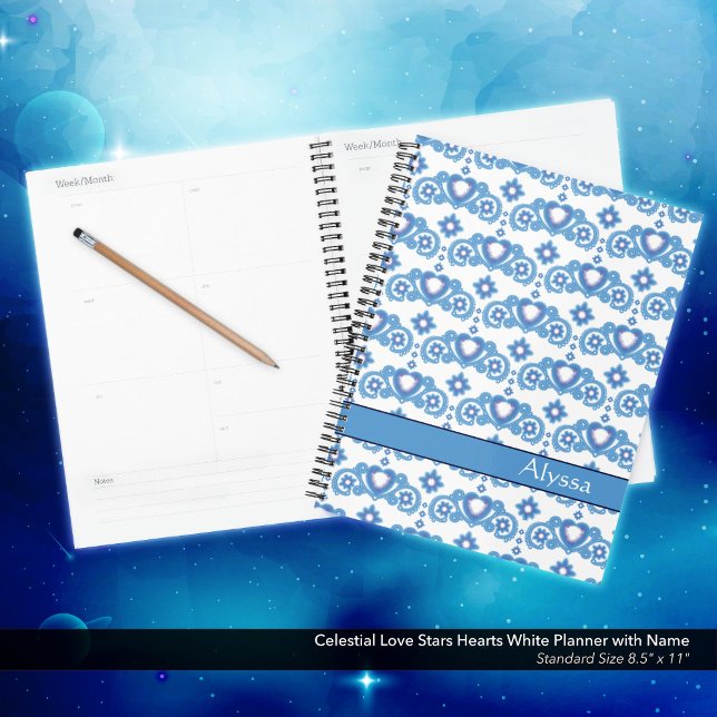 Agenda Estrellas de amor celestes Nombre blanco (Celestial Love Stars and Hearts White Planner Personalized with Your Name. )