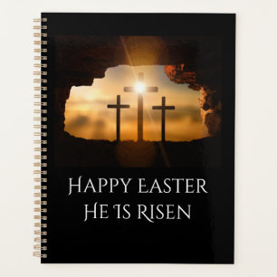 Agenda Feliz Pascua se levanta tres cruces