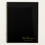 Agenda Firma elegante de guión comercial<br><div class="desc">Un diseño de oficina o negocio simplista que utiliza el tipo de letra del guión de firma en negro y oro. Este diseño también puede utilizarse como un elegante diseño de decoración minimalista. Personalizar tu nombre y tu propio texto situado debajo. Personalizar el texto para representar su título, profesión o...</div>