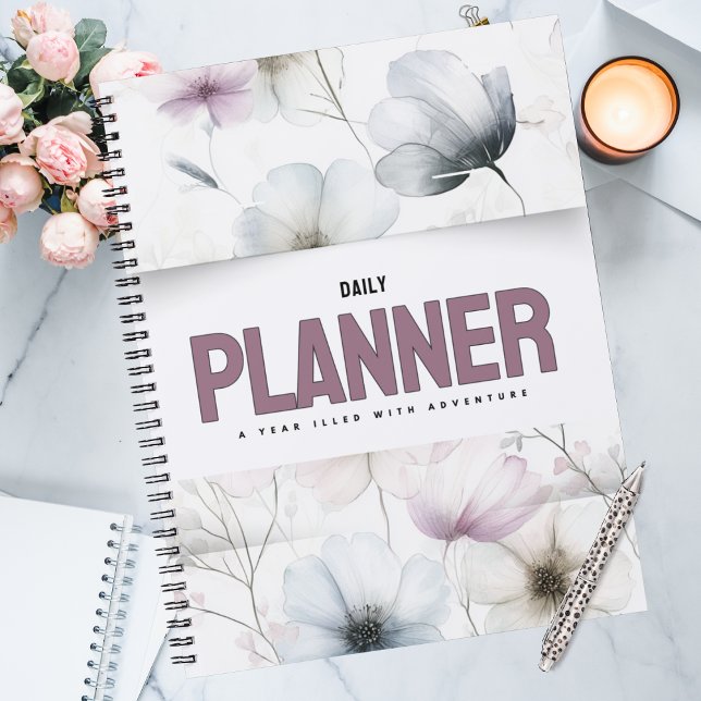Agenda Flores Acuarela Florales Lindos (Watercolor floral daily planner in soft blue and pink, yearly calendar for adventure seekers.)