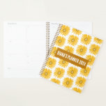 Agenda Flores de patrón de margarita amarilla florecen PE<br><div class="desc">¡Hola! Espero que te guste este diseño de arte original. Añade tu propio texto,  cambia los colores o fuentes para personalizarlo. Revisa mi tienda para más diseños. Si quieres algo personalizado,  por favor avísenme.</div>