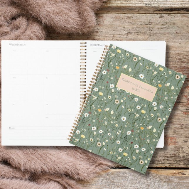 Agenda Flores salvajes blancas amarillas verdes sabrosas  (Sage Green with pink yellow and white flowers yearly planner,. Personalized with 2 lines of text.)