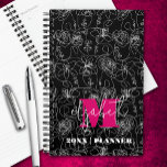 Agenda Flores y rostros monogramados<br><div class="desc">Este planificador personalizado presenta su monograma y su nombre en letras de moda en el fondo de un bosquejo de flores y caras sobre negro,  o cualquier color que elija usando nuestras herramientas de edición. Ideal para usted o un gran regalo para cualquier ocasión.</div>
