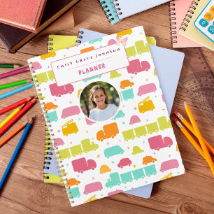 Agenda Fondo Divertido y Colorido para Niños con Nombre P