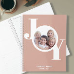 Agenda Foto de Rosa Personalizado de oro<br><div class="desc">Este moderno Planner 2023 presenta la palabra JOY en una tipografía elegante con un fondo dorado rosa y subió. Personalizable fácil con tu foto,  nombre y año.</div>