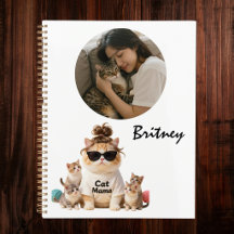 Foto divertida de gatitos y su mamá gata adorable