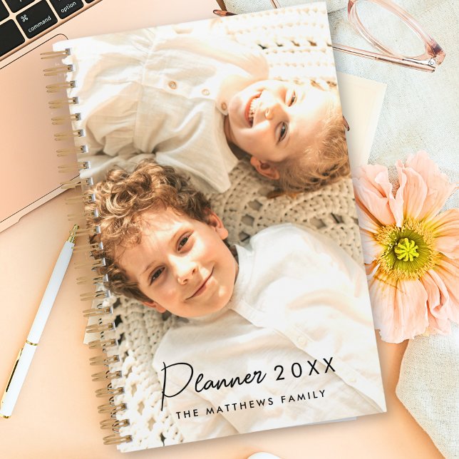 Agenda Foto moderna Personalizado 2025 Crea tu propia fam (Front)