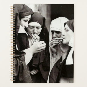 Agenda Fotografía de las monjas humeantes de la época