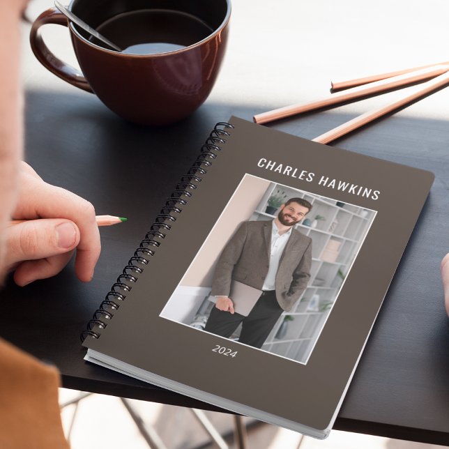 Agenda Fotografía profesional elegante para hombres de ne (Subido por el creador)