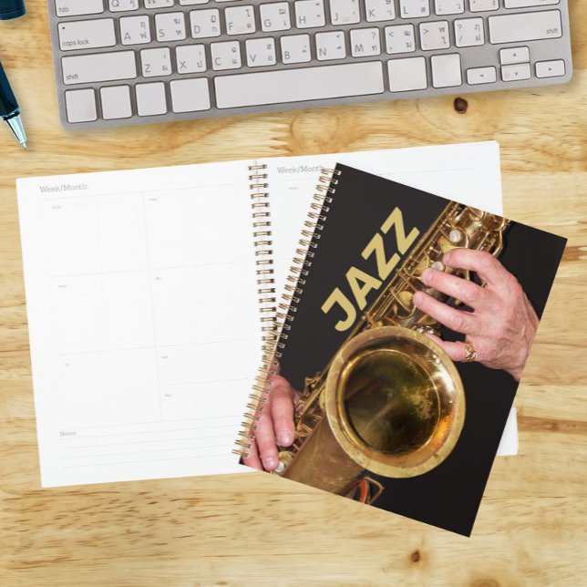 Agenda Fotomusico de jazz tocando saxofón de oro (In Situ)