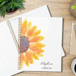 Agenda Girasol personalizado 2024<br><div class="desc">Este Planner sencillo y elegante está decorado con un girasol acuático amarillo. Fácilmente personalizable con tu nombre,  y año. Utilice la opción Personalizar adicional para cambiar el tamaño,  estilo y color del texto. Acuarela original © Michele Davies.</div>