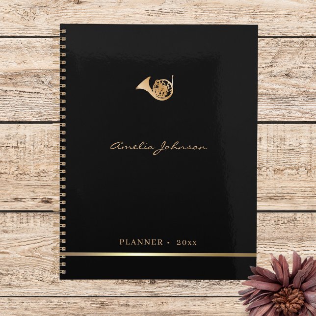 Agenda Gold French Horn Elegant Music 2026 Yearly Planner (Subido por el creador)
