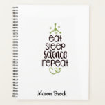 Agenda Gracioso regalo personalizado de la escuela de cie<br><div class="desc">¡Este divertido diseño de "Eat Sleep Science Repeat" es perfecto para estudiantes de todas las notas! Se puede personalizar con el nombre de tu hijo. Ideal para regresar al regalo de la escuela,  regalo de cumpleaños del niño y otros regalos de vacaciones.</div>