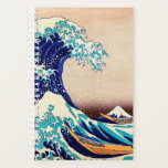Agenda Gran ola del arte japonés vintage de Kanagawa<br><div class="desc">Katsushika Hokusai La gran ola de Kanagawa (1830) La gran ola de Kanagawa, también conocida como la gran ola o simplemente la ola, es un ukiyo-e del artista japonés Hokusai, publicado en algún momento entre 1830 y 1833 a finales del periodo Edo como el primero de la serie Thirty de...</div>