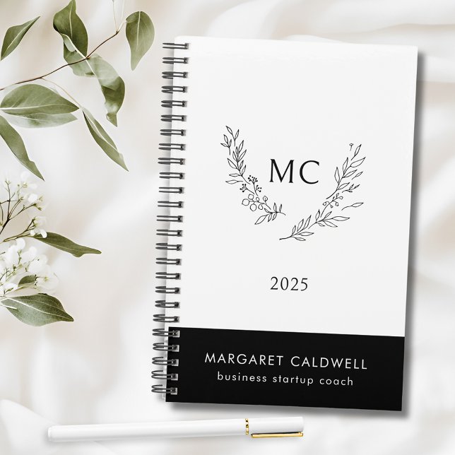 Agenda Guirnalda de Monograma Blanco y Negro 2025 (Black and White Monogram Wreath 2025 Planner)