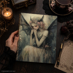 Agenda Hada de fantasía gótica con corona floral y alas o