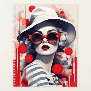 Agenda Hermosa mujer parisina con gafas de sol y gorra