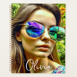 Agenda Hermoso Chica con flores reflectantes de gafas de