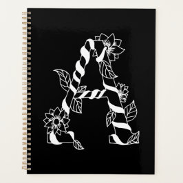 Agenda Letra negra y blanca "A" con flores de remolque