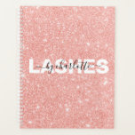 Agenda Libro moderno de citas para Rosas Purpurinas de or<br><div class="desc">Mantén todo organizado y listo con este planificador de libros de citas Rosa Gold Purpurina. Perfecto para tu salón de belleza, ya que haces pelo, uñas, cejas y azotes, y maquillaje, el libro de citas te llenará fácilmente los compromisos y te hará todo el tiempo para que vengan clientes felices....</div>