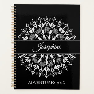 Agenda Mandala elegante clásica floral blanca y negra
