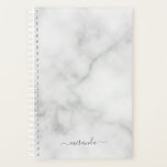 Agenda Mármol blanco con el nombre personalizado del guió<br><div class="desc">Guión moderno Nombre personalizado Mármol blanco Gifttte con nombre personalizado con estilo de letra de escritura gris moderna sobre fondo de mármol blanco.

Perfecto como regalo de vacaciones para ella.</div>
