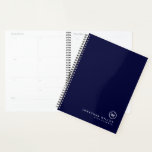 Agenda Mínimo Clásico Nombre Monograma Fecha Navy Azul<br><div class="desc">Minimalista Clásico Monogramado Nombre Fecha Navy Azul. Diseño minimalista sencillo y moderno que puede personalizar con su monograma,  nombre y fecha,  o texto de su elección en letras tipográficas clásicas.</div>
