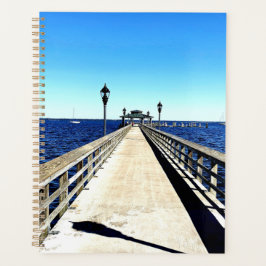 Agenda Mirando hacia abajo el muelle