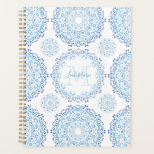 Agenda Moda monogramada de Mandala azul moderna